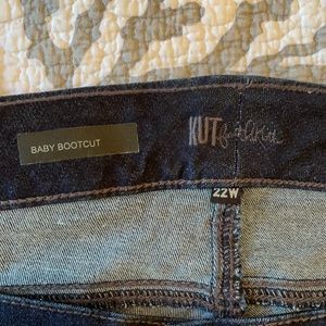 NWT 22w Kut from Kloth Baby Bootcut jeans